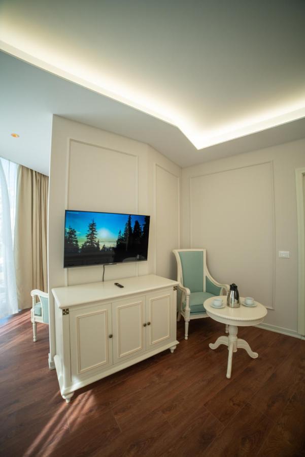 Sol Invictus Boutique Hotel Durres Albania Bagian luar foto