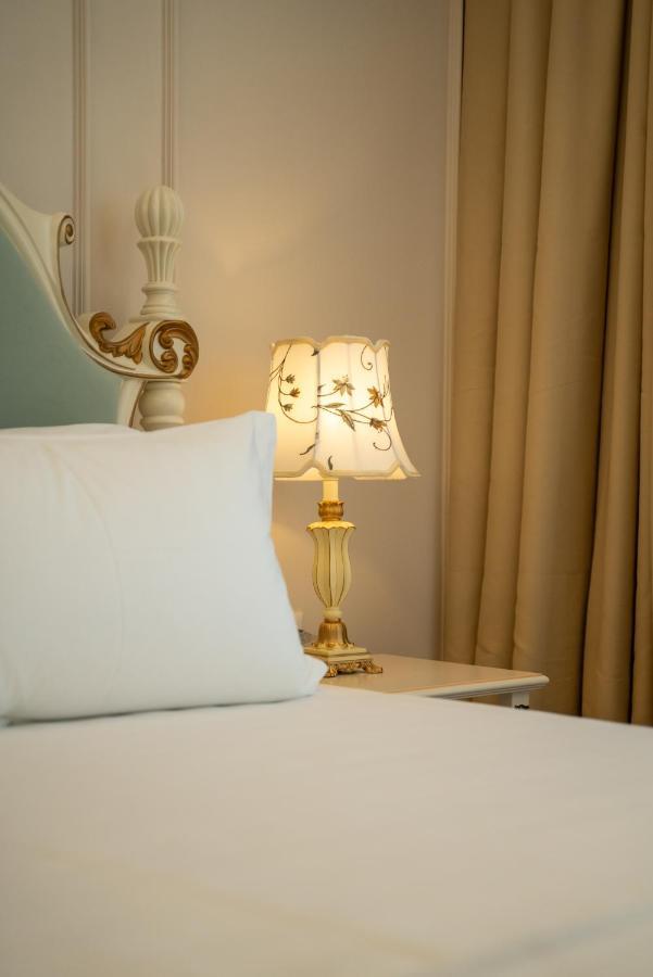 Sol Invictus Boutique Hotel Durres Albania Bagian luar foto