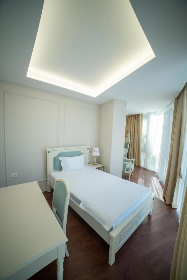 Sol Invictus Boutique Hotel Durres Albania Bagian luar foto