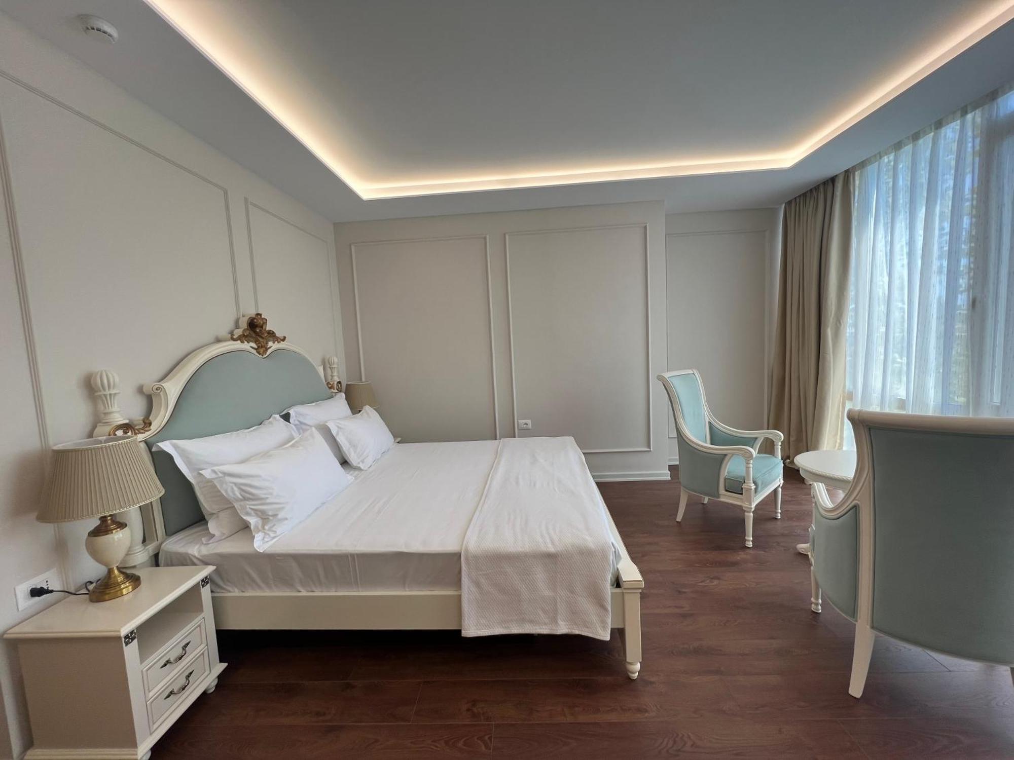 Sol Invictus Boutique Hotel Durres Albania Bagian luar foto